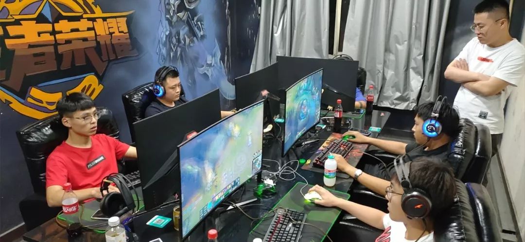 全队的士气 全队的士气