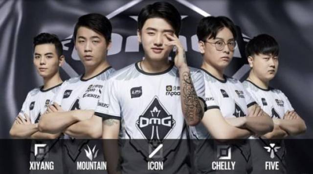 球比赛中引 球比赛中引